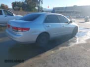 ✅ 2004 Honda Accord LX • VIN: 1HGCM66334A011601 • Lot: 43772923. Listed on IAAI with 254,442 mi. Free auction sales archive from the USA and detailed vehicle history report at DreamBid. Image 4.