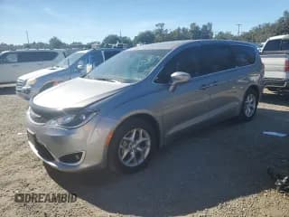 ✅ 2019 Chrysler Pacifica Touring Plus • VIN: 2C4RC1FG8KR610424 • Lot: 91960795. Wystawiony na Copart z przebiegiem 30 389 mil. Bezpłatny archiwum sprzedaży aukcyjnych z USA i szczegółowy raport historii pojazdu na DreamBid. Zdjęcie 1.
