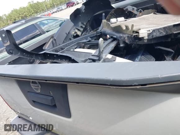 ✅ 2018 Nissan Frontier SV • VIN: 1N6AD0EV1JN717375 • Lot: 42491578. Listed on IAAI with 88,000 mi. Free auction sales archive from the USA and detailed vehicle history report at DreamBid. Image 16.