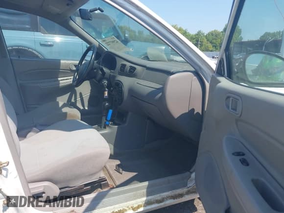 ✅ 2002 Ford Escort Fleet Standard • VIN: 3FAFP13P82R214330 • Lot: 42997722. Listed on IAAI with 156,160 mi. Free auction sales archive from the USA and detailed vehicle history report at DreamBid. Image 5.