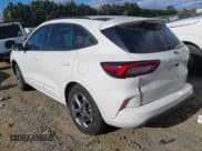 ✅ 2024 Ford Escape ST-Line Select • VIN: 1FMCU9NZ6RUB39581 • Lot: 43423638. Wystawiony na IAAI z przebiegiem 17 196 mil. Bezpłatny archiwum sprzedaży aukcyjnych z USA i szczegółowy raport historii pojazdu na DreamBid. Zdjęcie 3.