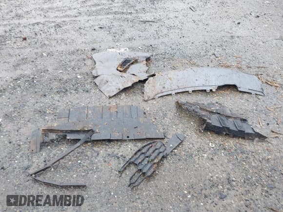 ✅ 2024 Dodge Hornet R/T Plus • VIN: ZACPDFDW5R3A27259 • Lot: 43650915. Listed on IAAI with 2,262 mi. Free auction sales archive from the USA and detailed vehicle history report at DreamBid. Image 12.