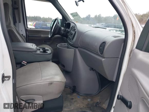 ✅ 1999 Ford E-Series Commercial • VIN: 1FTPE2422XHB40263 • Лот: 41467093. Опубликован ранее на IAAI с пробегом 85 504 миль. Бесплатный доступ к архиву аукционных продаж из США и подробный отчёт об истории автомобиля на DreamBid. Изображение 5.