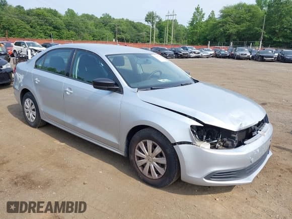 ✅ 2013 Volkswagen Jetta S • VIN: 3VW2K7AJ2DM368232 • Lot: 42491608. Listed on IAAI with 80,823 mi. Free auction sales archive from the USA and detailed vehicle history report at DreamBid. Image 6.