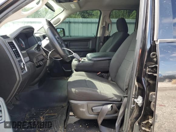 ✅ 2019 Ram 1500 Tradesman • VIN: 1C6RR7FT9KS553199 • Lot: 81561735. Wystawiony na Copart z przebiegiem Nie podano. Bezpłatny archiwum sprzedaży aukcyjnych z USA i szczegółowy raport historii pojazdu na DreamBid. Zdjęcie 7.