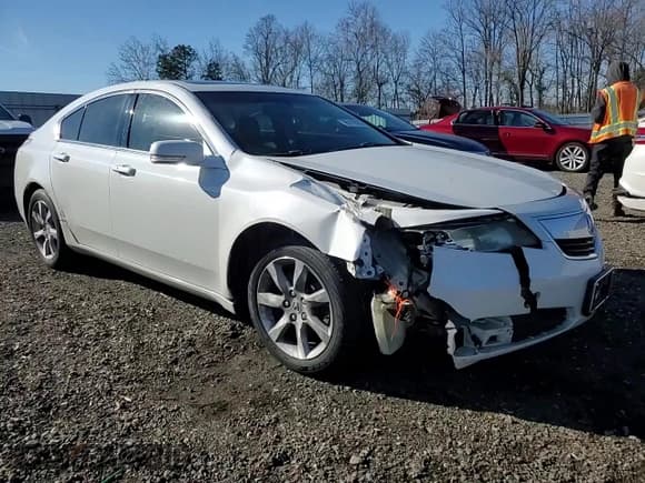 ✅ 2012 Acura TL Technology • VIN: 19UUA8F53CA004298 • Лот: 95113535. Опубликован ранее на Copart с пробегом 281 700 миль. Бесплатный доступ к архиву аукционных продаж из США и подробный отчёт об истории автомобиля на DreamBid. Изображение 13.