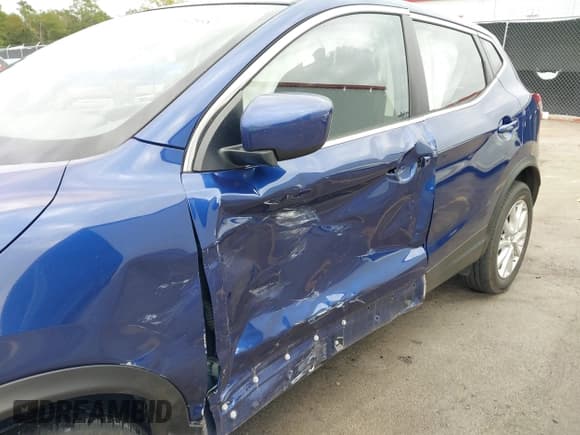 ✅ 2022 Nissan Rogue S • VIN: JN1BJ1AWXNW470431 • Lot: 43428587. Listed on IAAI with 58,668 mi. Free auction sales archive from the USA and detailed vehicle history report at DreamBid. Image 6.