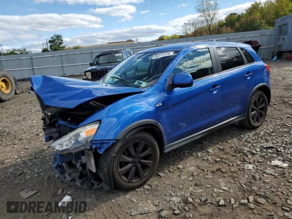 2015 Mitsubishi Outlander ES с VIN 4A4AR3AU2FE028609, выставлен на аукционе Copart как лот 86311725 с пробегом 65 692 миль миль и Списание • Salvage title. История ставок и продаж доступна на DreamBid. Изображение 1.