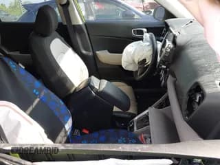 ✅ 2021 Hyundai Venue SEL • VIN: KMHRC8A38MU126574 • Lot: 42480984. Listed on IAAI with 48,968 mi. Free auction sales archive from the USA and detailed vehicle history report at DreamBid. Image 5.