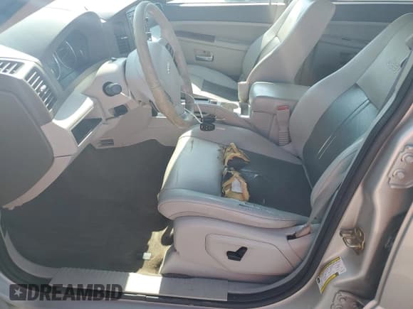 ✅ 2007 Jeep Grand Cherokee Limited • VIN: 1J8HS58M07C635125 • Lot: 64024455. Listed on Copart with 149,542 mi. Free auction sales archive from the USA and detailed vehicle history report at DreamBid. Image 7.