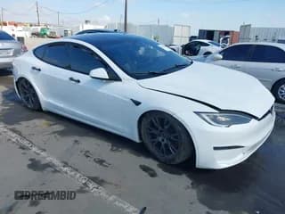 ✅ 2022 Tesla Model S • VIN: 5YJSA1E5XNF483988 • Lot: 42818946. Wystawiony na IAAI z przebiegiem Nie podano. Bezpłatny archiwum sprzedaży aukcyjnych z USA i szczegółowy raport historii pojazdu na DreamBid. Zdjęcie 1.