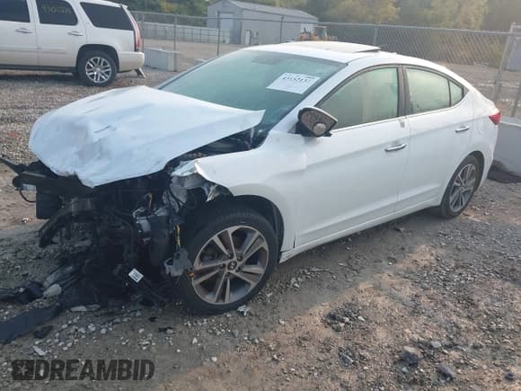 ✅ 2017 Hyundai Elantra SE • VIN: 5NPD84LFXHH023754 • Lot: 43152131. Listed on IAAI with 116,580 mi. Free auction sales archive from the USA and detailed vehicle history report at DreamBid. Image 17.