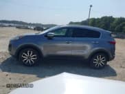 ✅ 2017 Kia Sportage EX • VIN: KNDPNCAC4H7071215 • Lot: 41656608. Wystawiony na IAAI z przebiegiem 136 307 mil. Bezpłatny archiwum sprzedaży aukcyjnych z USA i szczegółowy raport historii pojazdu na DreamBid. Zdjęcie 14.