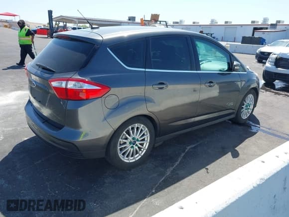 ✅ 2016 Ford C-Max SEL • VIN: 1FADP5CU5GL112686 • Lot: 42009055. Wystawiony na IAAI z przebiegiem 146 300 mil. Bezpłatny archiwum sprzedaży aukcyjnych z USA i szczegółowy raport historii pojazdu na DreamBid. Zdjęcie 4.