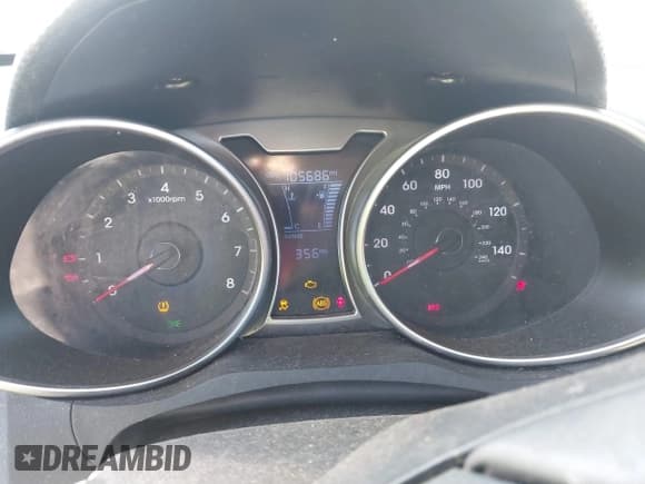 ✅ 2012 Hyundai Veloster w/Gray Int • VIN: KMHTC6AD6CU046899 • Lot: 41804550. Wystawiony na IAAI z przebiegiem 105 686 mil. Bezpłatny archiwum sprzedaży aukcyjnych z USA i szczegółowy raport historii pojazdu na DreamBid. Zdjęcie 7.