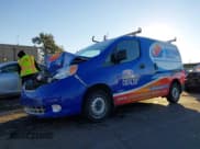 ✅ 2020 Nissan NV200 S • VIN: 3N6CM0KN4LK696673 • Lot: 41047423. Wystawiony na IAAI z przebiegiem 120 237 mil. Bezpłatny archiwum sprzedaży aukcyjnych z USA i szczegółowy raport historii pojazdu na DreamBid. Zdjęcie 18.