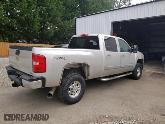 ✅ 2007 Chevrolet Silverado 2500HD 2LT • VIN: 1GCHK23607F556728 • Лот: 71477675. Опубликован ранее на Copart с пробегом 116 177 миль. Бесплатный доступ к архиву аукционных продаж из США и подробный отчёт об истории автомобиля на DreamBid. Изображение 4.