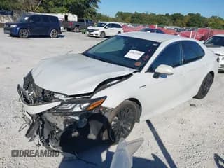 ✅ 2021 Toyota Camry Hybrid XSE • VIN: 4T1K31AK5MU559138 • Lot: 43622195. Wystawiony na IAAI z przebiegiem 71 634 mil. Bezpłatny archiwum sprzedaży aukcyjnych z USA i szczegółowy raport historii pojazdu na DreamBid. Zdjęcie 2.