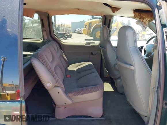 ✅ 1998 Plymouth Voyager • VIN: 2P4FP25B8WR608922 • Lot: 42894469. Listed on IAAI with Not provided. Free auction sales archive from the USA and detailed vehicle history report at DreamBid. Image 8.