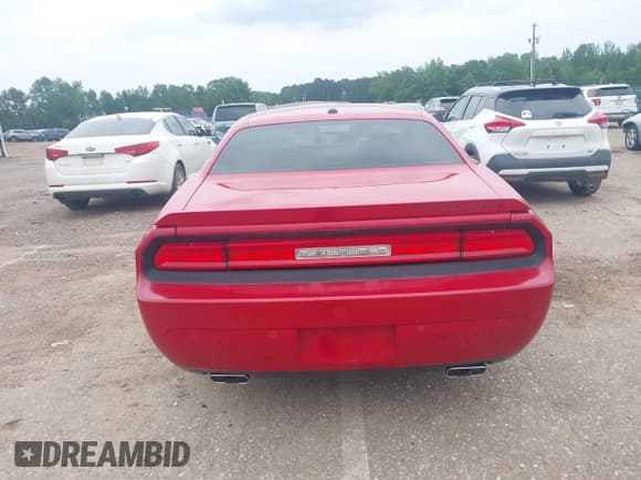 ✅ 2013 Dodge Challenger R/T Classic • VIN: 2C3CDYBT3DH560186 • Lot: 42291962. Wystawiony na IAAI z przebiegiem 80 624 mil. Bezpłatny archiwum sprzedaży aukcyjnych z USA i szczegółowy raport historii pojazdu na DreamBid. Zdjęcie 17.