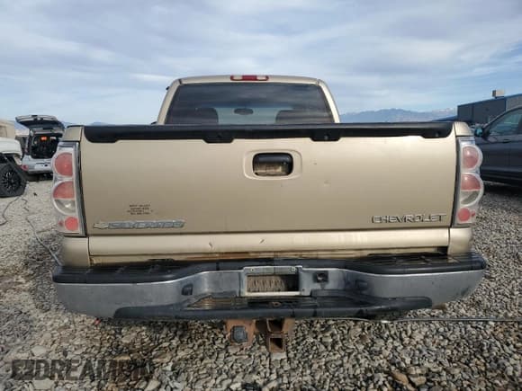 ✅ 2004 Chevrolet Silverado 1500 Z71 • VIN: 1GCEK19T44Z306395 • Лот: 77183014. Опубликован ранее на Copart с пробегом 198 016 миль. Бесплатный доступ к архиву аукционных продаж из США и подробный отчёт об истории автомобиля на DreamBid. Изображение 6.