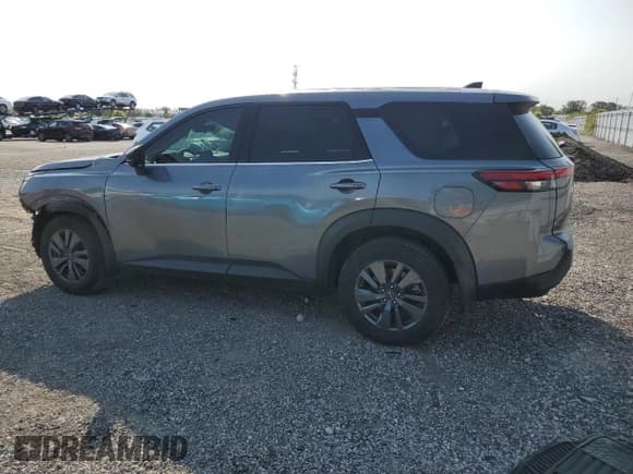 ✅ 2024 Nissan Pathfinder S • VIN: 5N1DR3AC7RC250067 • Lot: 71439865. Wystawiony na Copart z przebiegiem 21 032 mil. Bezpłatny archiwum sprzedaży aukcyjnych z USA i szczegółowy raport historii pojazdu na DreamBid. Zdjęcie 2.