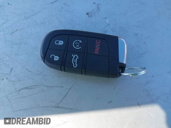 2015 Dodge Challenger R/T Scat Pack z VIN 2C3CDZFJ5FH714253, wystawiony jako IAAI lot #43095087 z przebiegiem 141 196 mil mil oraz . Historia ofert i sprzedaży dostępna na DreamBid. Obrazek 11.