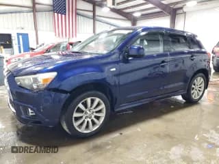 ✅ 2011 Mitsubishi Outlander SE • VIN: JA4AR4AU9BZ001613 • Lot: 84943995. Wystawiony na Copart z przebiegiem 140 180 mil. Bezpłatny archiwum sprzedaży aukcyjnych z USA i szczegółowy raport historii pojazdu na DreamBid. Zdjęcie 1.