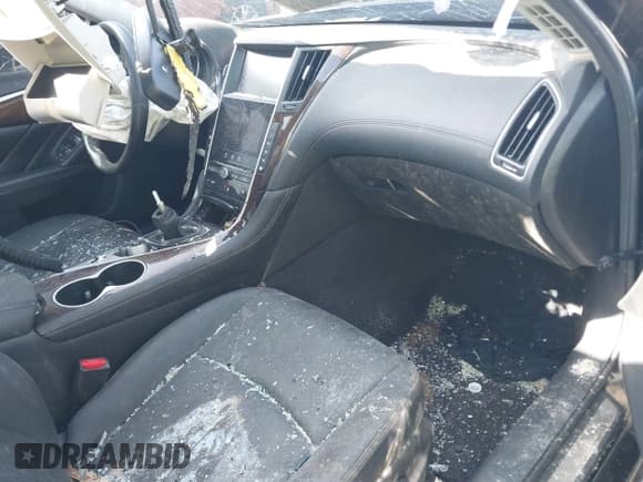 ✅ 2019 Infiniti Q50 Luxe • VIN: JN1EV7AP9KM510891 • Lot: 43564070. Wystawiony na IAAI z przebiegiem Nie podano. Bezpłatny archiwum sprzedaży aukcyjnych z USA i szczegółowy raport historii pojazdu na DreamBid. Zdjęcie 5.