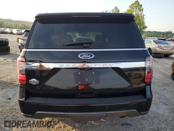 ✅ 2020 Ford Expedition King Ranch • VIN: 1FMJU1PT4LEA13982 • Lot: 64019945. Wystawiony na Copart z przebiegiem 100 079 mil. Bezpłatny archiwum sprzedaży aukcyjnych z USA i szczegółowy raport historii pojazdu na DreamBid. Zdjęcie 6.