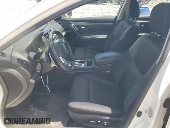 ✅ 2017 Nissan Altima SR • VIN: 1N4AL3AP7HC189061 • Lot: 57171495. Listed on Copart with 77,623 mi. Free auction sales archive from the USA and detailed vehicle history report at DreamBid. Image 7.