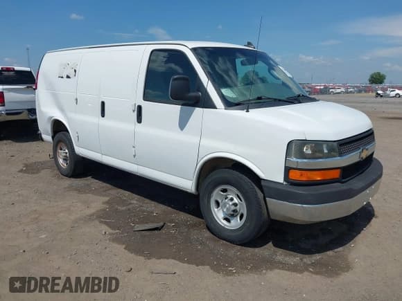 ✅ 2021 Chevrolet Express Cargo • VIN: 1GCWGAFP8M1190582 • Lot: 42826973. Listed on IAAI with 125,994 mi. Free auction sales archive from the USA and detailed vehicle history report at DreamBid. Image 1.