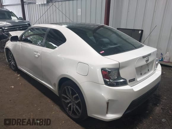 ✅ 2015 Scion tC • VIN: JTKJF5C7XF3093909 • Lot: 43041363. Listed on IAAI with 118,209 mi. Free auction sales archive from the USA and detailed vehicle history report at DreamBid. Image 3.