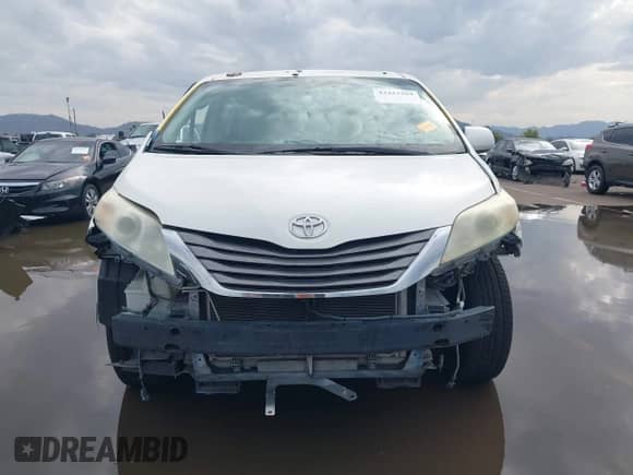 2011 Toyota Sienna XLE AAS with VIN 5TDYK3DC1BS106301, listed as a IAAI auction lot 43423294 with 158,803 mi miles and . Bid and sale history available at DreamBid. Image 13.