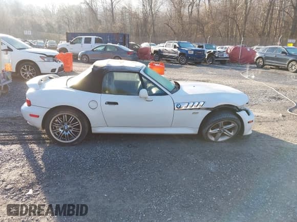 ✅ 2000 BMW Z3 2.5 • VIN: WBACH9340YLF88971 • Lot: 43710004. Listed on IAAI with 137,643 mi. Free auction sales archive from the USA and detailed vehicle history report at DreamBid. Image 14.