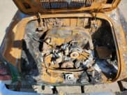 ✅ 1974 Volkswagen Karmann Ghia • VIN: 1442669069 • Lot: 69961504. Wystawiony na Copart z przebiegiem Nie podano. Bezpłatny archiwum sprzedaży aukcyjnych z USA i szczegółowy raport historii pojazdu na DreamBid. Zdjęcie 11.