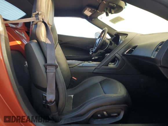 2015 Chevrolet Corvette Z51 2LT z VIN 1G1YK3D71F5111912, wystawiony jako Copart lot #41988085 z przebiegiem Nie podano mil oraz Nie do naprawy • Non repairable. Historia ofert i sprzedaży dostępna na DreamBid. Obrazek 10.