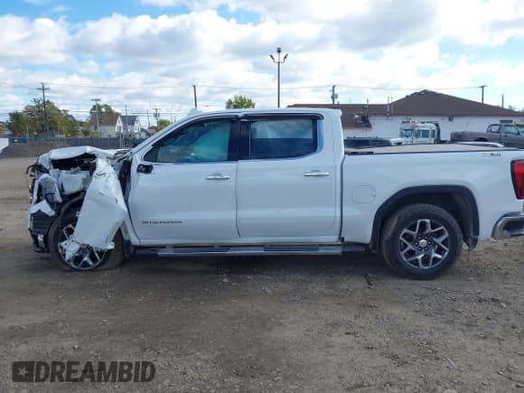 ✅ 2022 GMC Sierra 1500 SLT • VIN: 3GTUUDED1NG645610 • Лот: 43445789. Опубликован ранее на IAAI с пробегом 67 284 миль. Бесплатный доступ к архиву аукционных продаж из США и подробный отчёт об истории автомобиля на DreamBid. Изображение 14.