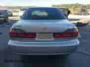 1998 Honda Accord LX z VIN 1HGCG5647WA082037, wystawiony jako Copart lot #84946085 z przebiegiem 156 715 mil mil oraz Szkoda całkowita • Salvage title. Historia ofert i sprzedaży dostępna na DreamBid. Obrazek 6.