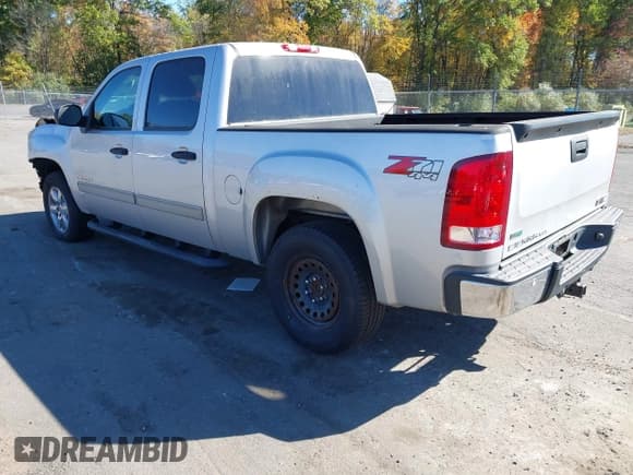 ✅ 2011 GMC Sierra 1500 SLE • VIN: 3GTP2VE37BG396628 • Lot: 43469035. Listed on IAAI with 181,324 mi. Free auction sales archive from the USA and detailed vehicle history report at DreamBid. Image 3.
