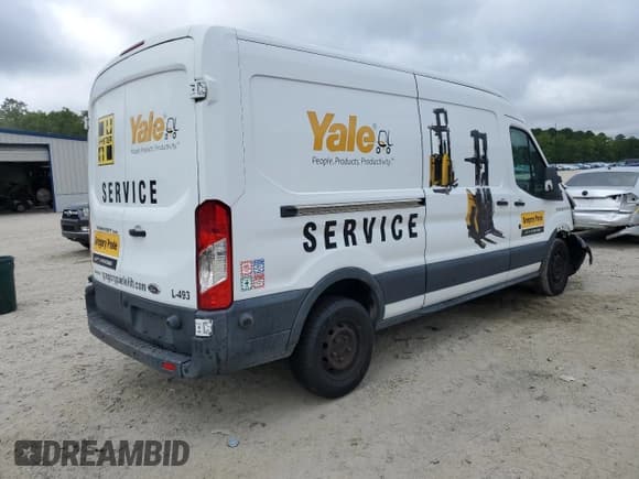 ✅ 2017 Ford Transit • VIN: 1FTBW2CG6HKB35589 • Lot: 68276915. Listed on Copart with 201,874 mi. Free auction sales archive from the USA and detailed vehicle history report at DreamBid. Image 3.