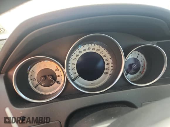 ✅ 2013 Mercedes-Benz C 250 Sport • VIN: WDDGF4HB6DR269315 • Lot: 92679465. Listed on Copart with Not provided. Free auction sales archive from the USA and detailed vehicle history report at DreamBid. Image 9.