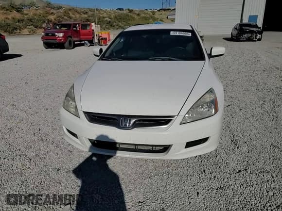 ✅ 2007 Honda Accord LX • VIN: 1HGCM71357A004389 • Lot: 84451965. Listed on Copart with 317,331 mi. Free auction sales archive from the USA and detailed vehicle history report at DreamBid. Image 13.