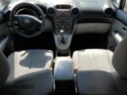 ✅ 2008 Kia Rondo LX • VIN: KNAFG525187175286 • Лот: 60478555. Опубликован ранее на Copart с пробегом 161 833 миль. Бесплатный доступ к архиву аукционных продаж из США и подробный отчёт об истории автомобиля на DreamBid. Изображение 8.