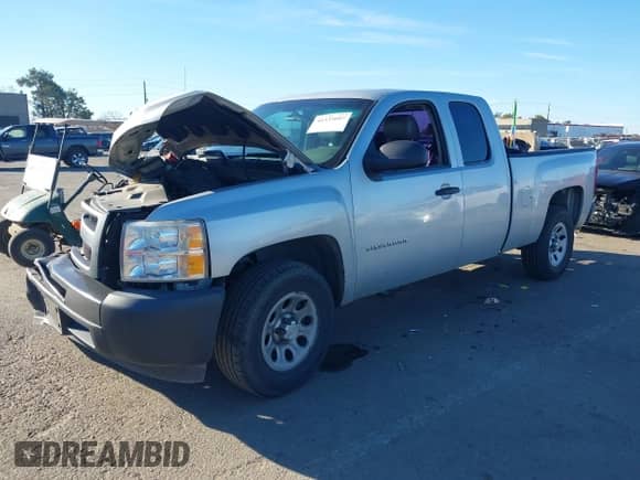 2012 Chevrolet Silverado 1500 Work Truck z VIN 1GCRCPEX9CZ127696, wystawiony jako IAAI lot #41333607 z przebiegiem 195 024 mil mil oraz . Historia ofert i sprzedaży dostępna na DreamBid. Obrazek 17.