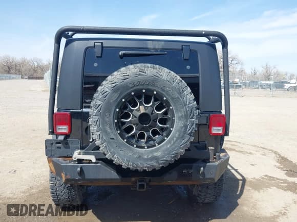 ✅ 2008 Jeep Wrangler Unlimited X • VIN: 1J4GA39188L518712 • Lot: 41993372. Wystawiony na IAAI z przebiegiem 128 278 mil. Bezpłatny archiwum sprzedaży aukcyjnych z USA i szczegółowy raport historii pojazdu na DreamBid. Zdjęcie 16.