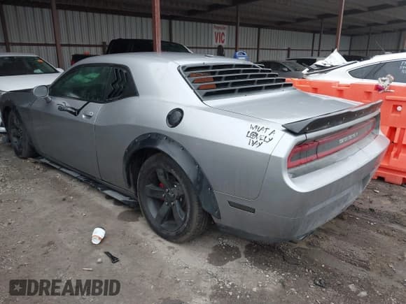 ✅ 2011 Dodge Challenger • VIN: 2B3CJ4DG4BH519321 • Lot: 41511986. Wystawiony na IAAI z przebiegiem 230 695 mil. Bezpłatny archiwum sprzedaży aukcyjnych z USA i szczegółowy raport historii pojazdu na DreamBid. Zdjęcie 3.