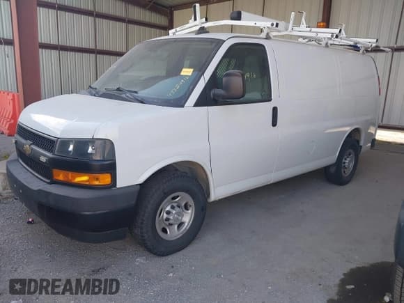 ✅ 2019 Chevrolet Express Cargo • VIN: 1GCWGAFP6K1301711 • Лот: 43324916. Опубликован ранее на IAAI с пробегом 52 047 миль. Бесплатный доступ к архиву аукционных продаж из США и подробный отчёт об истории автомобиля на DreamBid. Изображение 2.