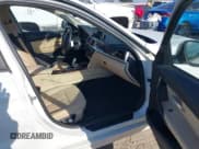 ✅ 2017 BMW 3 Series 320i • VIN: WBA8E1G36HNU17676 • Lot: 43597193. Wystawiony na IAAI z przebiegiem 78 800 mil. Bezpłatny archiwum sprzedaży aukcyjnych z USA i szczegółowy raport historii pojazdu na DreamBid. Zdjęcie 5.