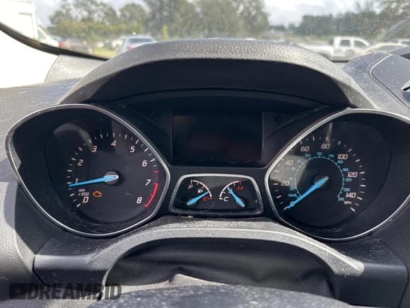 ✅ 2013 Ford Escape SE • VIN: 1FMCU9G95DUD25554 • Lot: 79906544. Wystawiony na Copart z przebiegiem Nie podano. Bezpłatny archiwum sprzedaży aukcyjnych z USA i szczegółowy raport historii pojazdu na DreamBid. Zdjęcie 8.